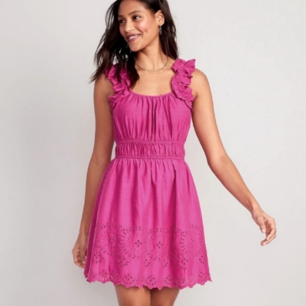 Old Navy Pink Fuchsia Eyelet scalloped Lace crochet dress Large embroidered